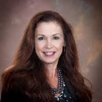 Lesa Smith's Instagram, Twitter & Facebook