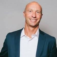 Peter Raab's Instagram, Twitter & Facebook