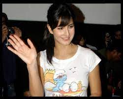 Best Katrina Kaif Cute Hair Style Cute Hairstyles Style Katrina Kaif