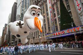 See more ideas about macys parade, balloons, macy's thanksgiving day parade. After Wind Scare Balloons Fly In Macy S Thanksgiving Day Parade The Boston Globe
