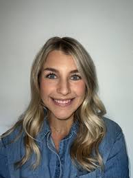 Lagoon has a passion for visiting the park and enjoys her daily runs. She  never shows any signs of fatigue it's quite amusing! 🤣😁