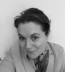 Karen Pound's Instagram, Twitter & Facebook