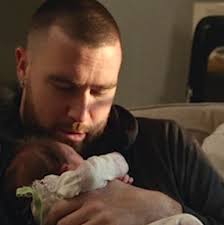 Donna deserves the world. 🎥: KELCE