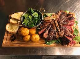 Trattoria dall'oste was established in 1979 as a traditional tuscan restaurant. Florentine Steak 9 Ways To Experience The Best Bistecca In Florence Artviva