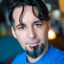 Dr. Elle Barnes (@EcoEvoElle)