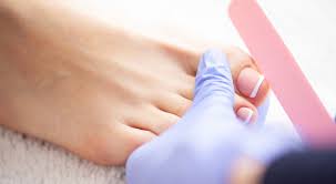 Evde kişisel bakım için kullandığınız tırnak makası. Genel Podolog Nihat Divarci Istanbul