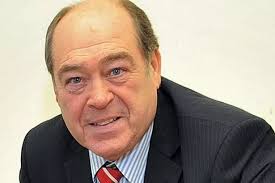 Colin Meredith to rescue as Aces get back