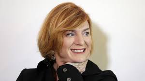 V nenáročné komedii láska hory přenáší, která by se měla dostat do kin příští rok, se setkají nevěsta anna fialová. Lenka Krobotova Neskryva Kozni Nemoc Nemam Se Za Co Stydet