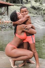 Carol nakamura tem se divertido com o filho adotivo wallace em suas redes sociais. Filho Adotivo De Carol Nakamura Diz Que Ludmilla O Convidou Para Dancar Com Ela Famosos Extra Online