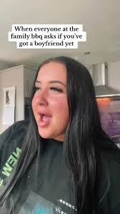 Enjoying the Single Life: Family BBQ Boyfriend Questions with Abbey Skinner 