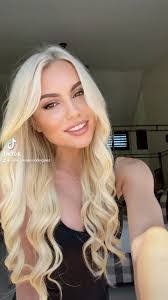 Laura Alex's Instagram, Twitter & Facebook