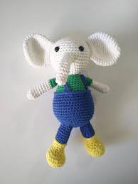Sizleri Sari Cizmeli Sirin Fil Ile Selamliyoruz Bu Guzel Fili Siz De Bizim Tarifimizle Ormek Ister Misiniz Hemen Ormeye Baslayalim 2020 Amigurumi Sari Tig Isleri
