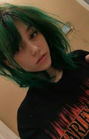 Pin By Hsam On Bellesa Oscura Grunge Hair Hair Styles Green Hair