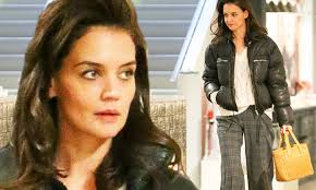 Katie Holmes grabs quiet time in New York after dodging Tom Cruise  questions