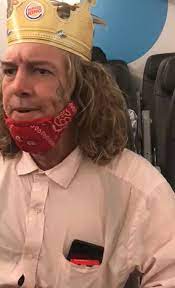 Jun 10, 2021 · arizona burger king erupts in gunfire during violent dispute, video shows 0 shares surveillance footage sheds new light on a dispute inside an arizona burger king that ended in gunfire in march. Man In Burger King Crown Sparks Mass Brawl On Plane After Repeatedly Calling Fellow Passengers N Word