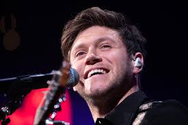 Niall horan, by his own confession, poured his heart into his debut solo album flicker out today (oct. Niall Horan Scores His First No 1 Album In The U K Apart From One Direction