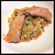 Saumon Cuit A La Vapeur Citronnee Risotto Curry Lait De Coco Et Petits Legumes Risotto Curry Risotto Saumon