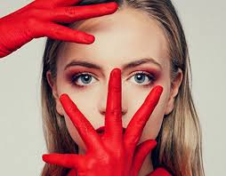 Fugueuse Arielle Projects :: Photos, videos, logos, illustrations and  branding :: Behance