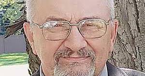 Dennis Chamberlin's Instagram, Twitter & Facebook