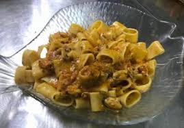 Un primo che si adatta alle stagionalità, alle zone di provenienza e alle materie. Calamarata Alla Pescatora Ristorante Divino Mare Termoli Cb Molise Buon Cibo In Molise Moliseinvita