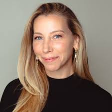 A girl can dream...and then they can come true. 💫 Our team is quite  simply...THE BEST. Digiday BDG Emily DeSear Bryan Goldberg Casey Braun  Amber Estabrook Wesley Bonner Lindsay Leaf And the… |