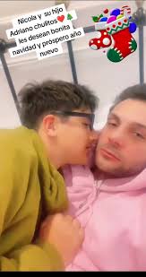 Nicola y Adriano: Belleza de la Navidad 🎄🎁