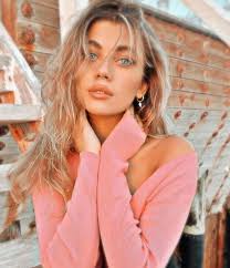 Amelie Zilber Ultralight