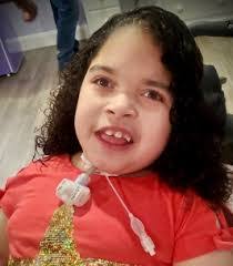 Molly Haws's Instagram, Twitter & Facebook