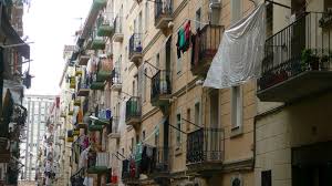 It is situated next to the old port of barcelona, in the ciutat vella district. Barceloneta Camping Bungalow Globo Rojo Barcelona