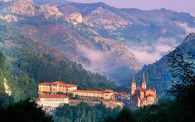 ¿qué atracciones populares hay cerca de gran hotel pelayo? Gran Hotel Pelayo 4 Covadonga Hasta 70 Voyage Prive