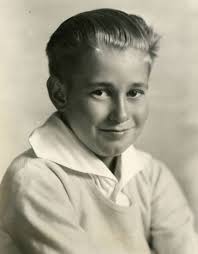 Who is Eddie Firestone dating? Eddie Firestone girlfriend, wife