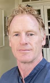 PAUL WALKER TO RETIRE AS CHAIRMAN