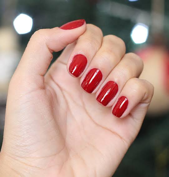 Resultado de imagem para esmalte natal vermelho classico"