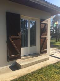 realisation par delmas diffusion de menuiserie en pvc blanc gamme design de chez castes industrie bois de chauffage menuiserie bois