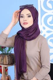 Composer une tenue pour femme sans fausse note. Chale En Lin Hijab Voile Pour Femme Musulmane Couleur Violet Pret A Porter Et Accessoires