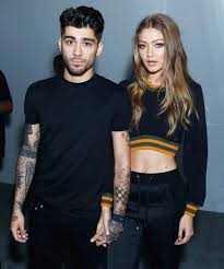 Artist artist tavırlar içindeki bir denyo izlenimi veren dövmeli. Zayn Malik In Gigi Hadid Dovmesi Alay Konusu Oldu Magazin Haberleri Ntv