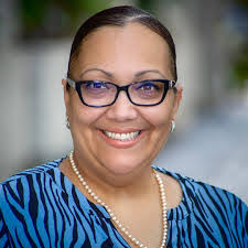 Karen Sparkman's Instagram, Twitter & Facebook