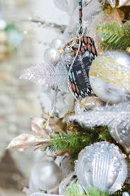 Then, add a poem or a verse near the base of the tree to make it clear what the tree is for. Three Ways To Make Gift Cards More Personal Kelley Nan