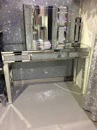 34 Trendy Bedroom Furniture Ideas Diy Mirror Diy Bedroom Mirroredbedroomfurniture Mit Bildern Glitter Schlafzimmer Glitter Mobel Handgemachte Spiegel