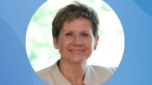 Karen Antle's Instagram, Twitter & Facebook