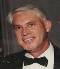 Merle Ayers's Instagram, Twitter & Facebook