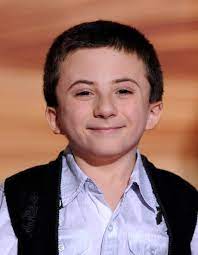 Atticus Shaffer Brick Heck En The Middle Simplemente Genial Atticus Shaffer Atticus Happy 16th Birthday
