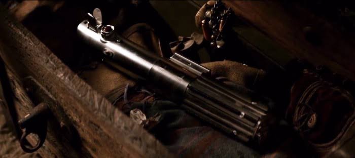 Resultado de imagem para lightsaber do luke no castelo da maz kanata"