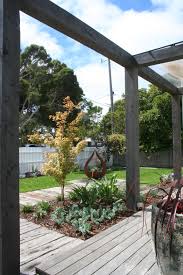 Recycled Timber Path With Rusty Corten Steel Planter Garden Designed By Www Rpgardendesign Com Au Tuin Pergola Patio Landschapsarchitectuur Ontwerp