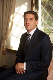 Pentru a lua decizii bune atunci cand cumparam o casa noua, este important sa stim ce dorim si de ce avem nevoie. Pin On Royals