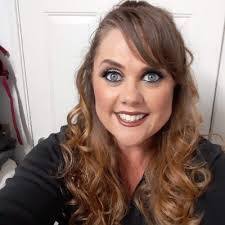 Shannon Denham's Instagram, Twitter & Facebook