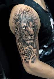 Here is a lion tattoo on the upper sleeve in the style of yin yang. 26 Best Half Sleeve Tattoo For Women And Men Bafbouf Tatuagem Tatuagens Legais Tatuagens Legais Masculinas