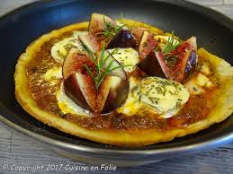 Cuisine En Folie Pizza A La Poele Chevre Figues Romarin Et Miel Pizza A La Poele Recettes De Cuisine Recette Camping