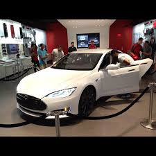 Nikola Telsa No Engine In This Car Everything Touch Screen Tesla Car Dream Cars Car