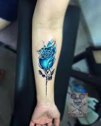 Xăm hình xăm máy ảnh trên cánh tay ngoài cho nam giới và phụ nữ yêu thích nhiếp ảnh. 71 Hinh XÄƒm á»Ÿ Canh Tay Y TÆ°á»Ÿng Hinh XÄƒm XÄƒm Hinh XÄƒm á»Ÿ Canh Tay
